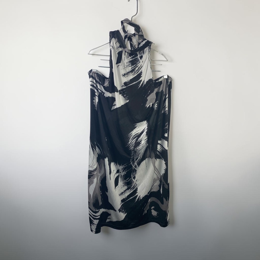 PrettyLittleThing Black White Abstract Halter Mini Dress Size 16 Sleeveless